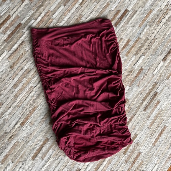 Moda International Skirt - Picture 2 of 4